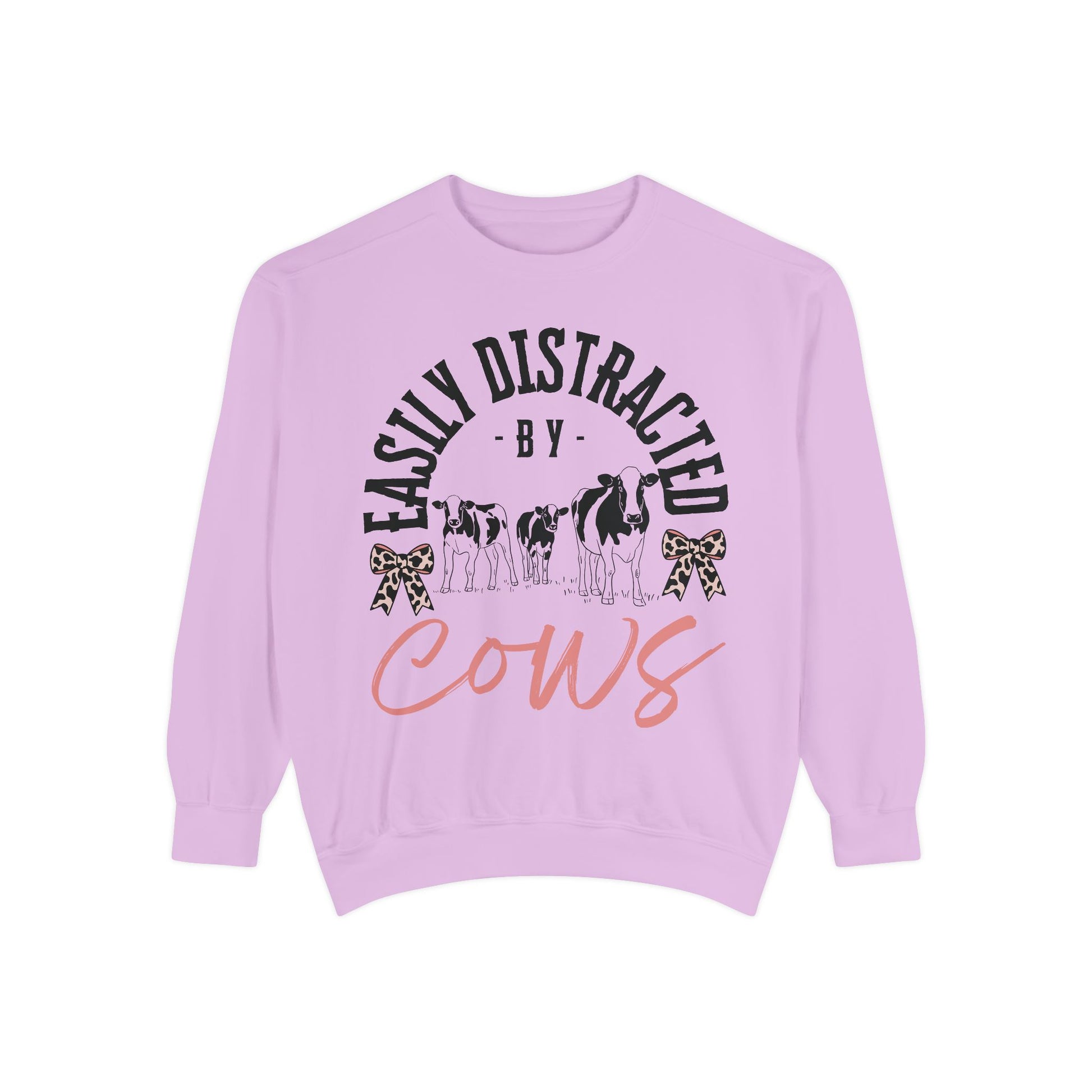 Comfort Colors-Easily Distracted by Cows Sweatshirt, Cozy Farm Life Apparel, Gift for Animal Lovers, Cute Casual Wear, Vintage Style Sweatshirt