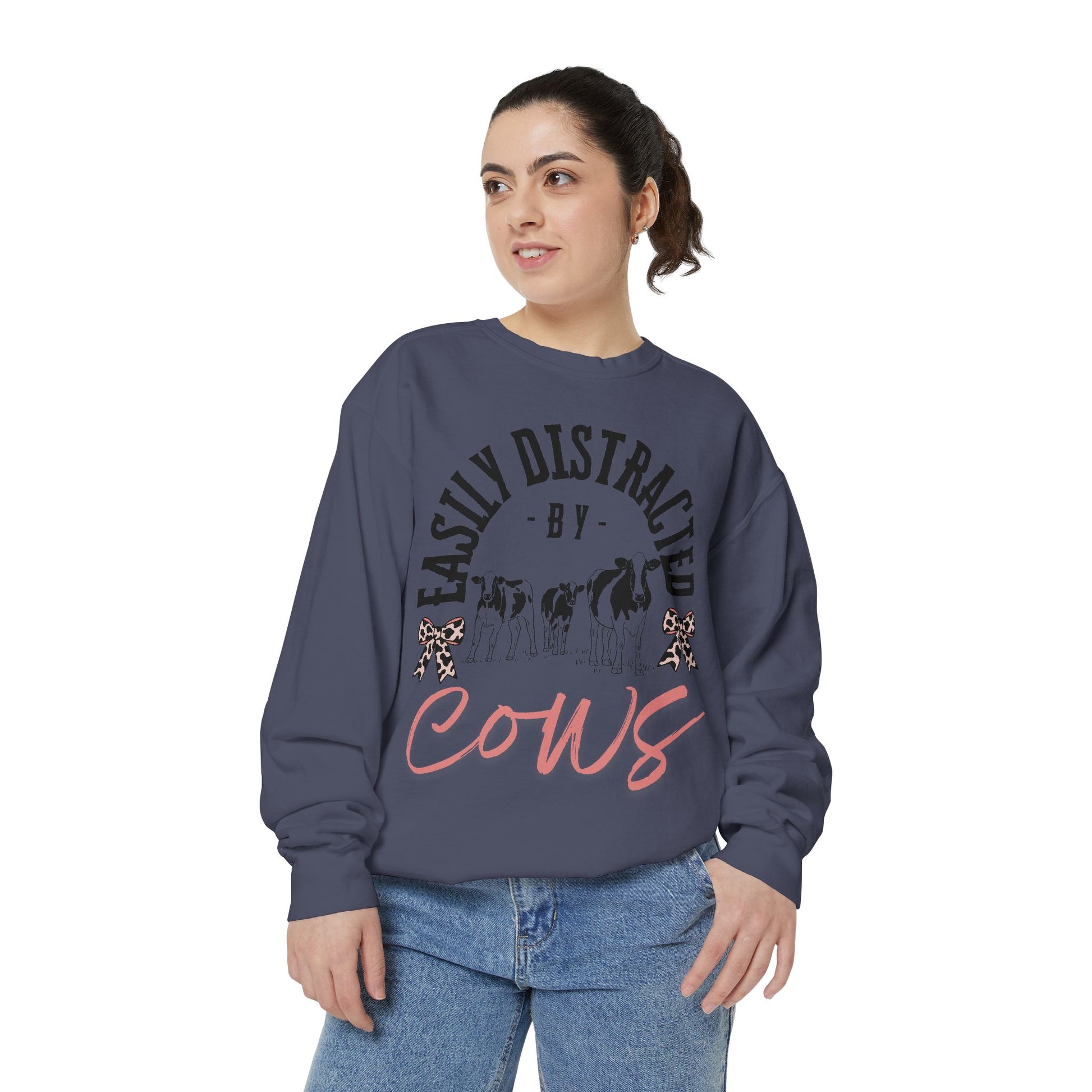 Comfort Colors-Easily Distracted by Cows Sweatshirt, Cozy Farm Life Apparel, Gift for Animal Lovers, Cute Casual Wear, Vintage Style Sweatshirt