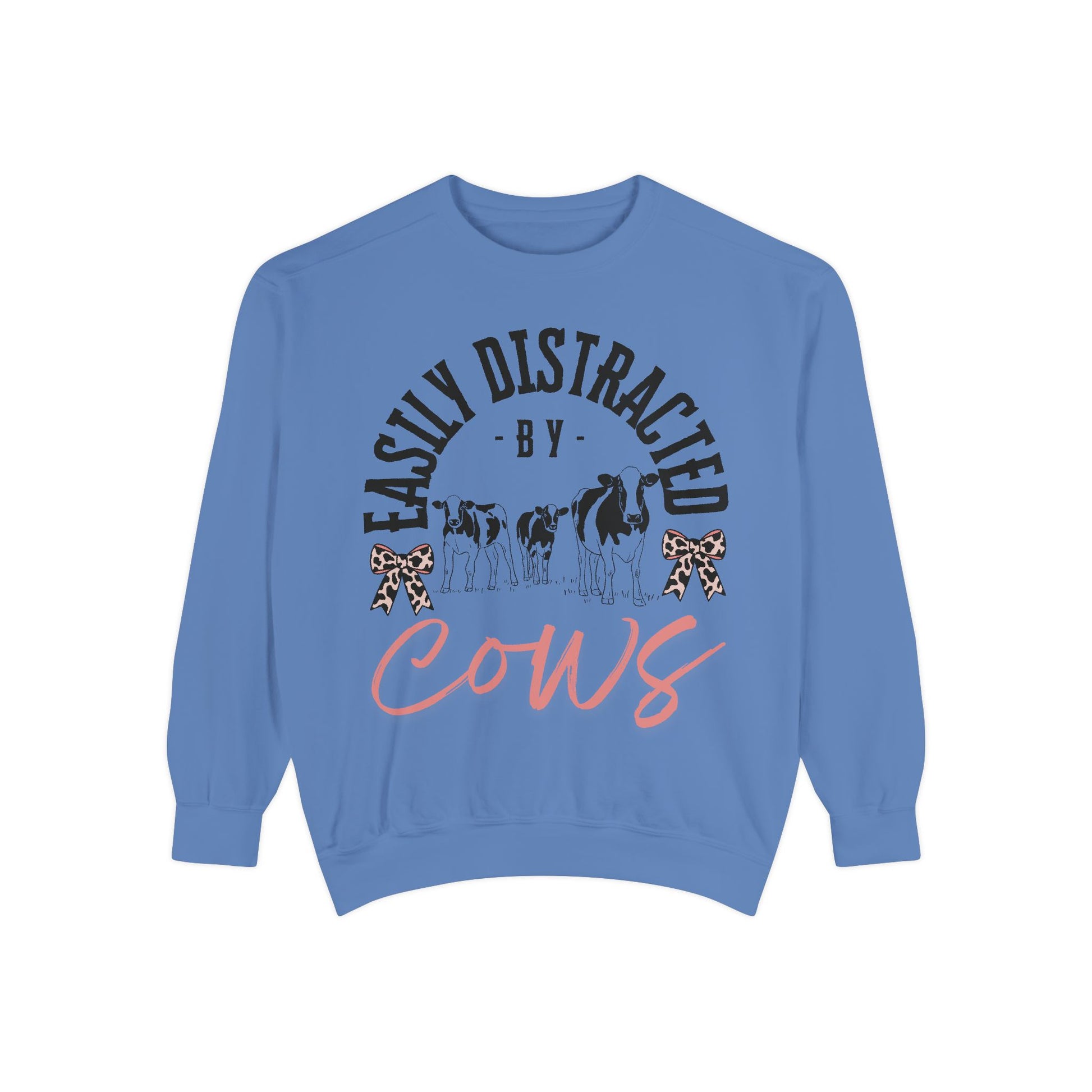 Comfort Colors-Easily Distracted by Cows Sweatshirt, Cozy Farm Life Apparel, Gift for Animal Lovers, Cute Casual Wear, Vintage Style Sweatshirt