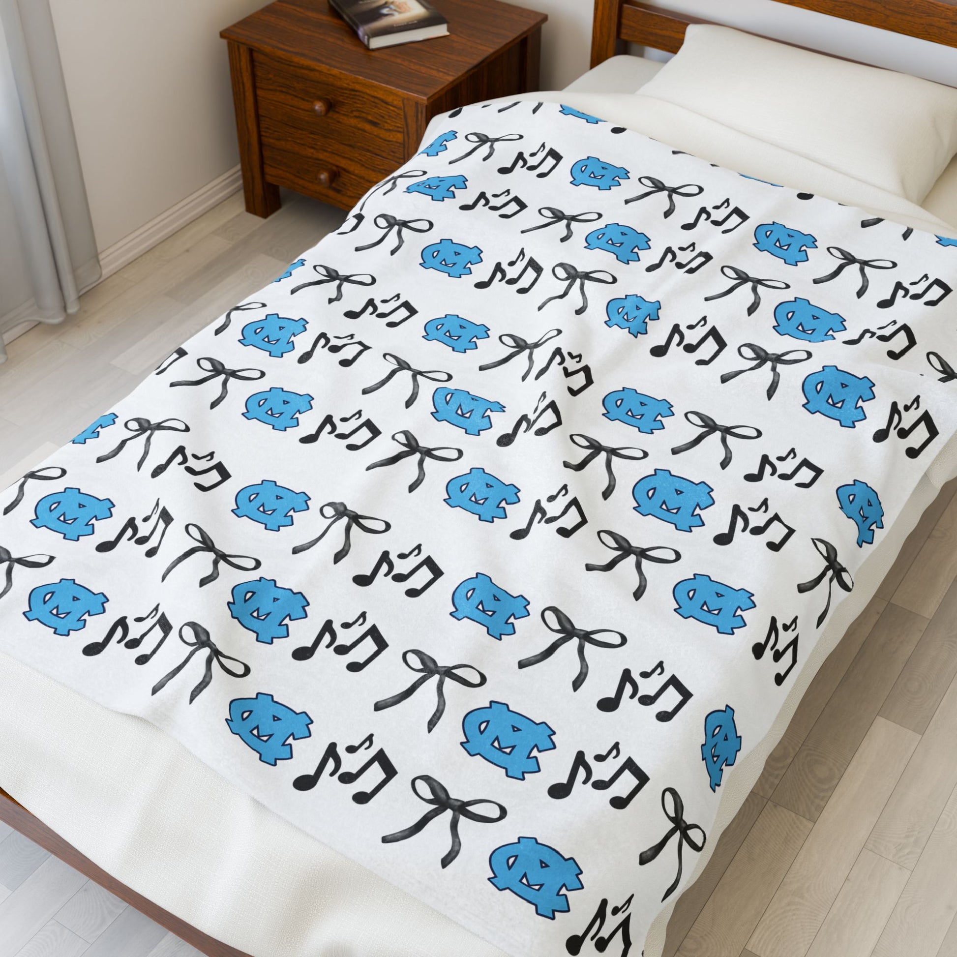 Cozy Velveteen Plush Blanket for Mcminn Central fans, Ideal for Home Decor, Gifts, Sofa Throws, Kids Room